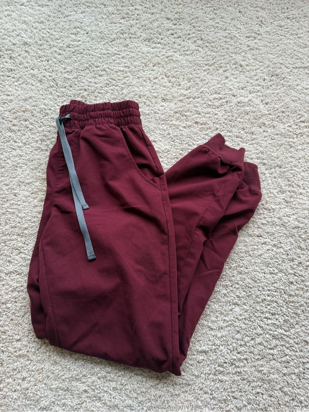 Figs Uman Jogger Burgundy